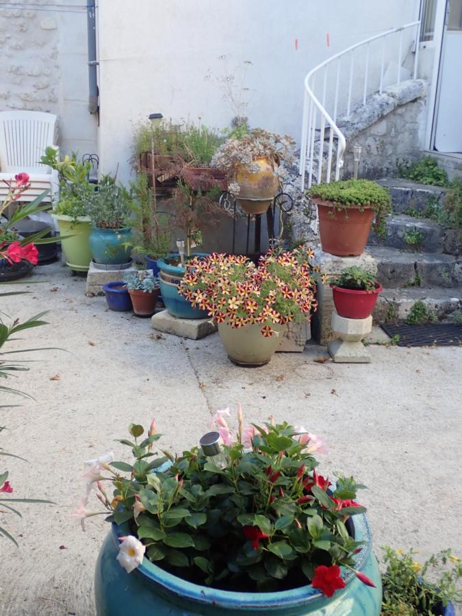 La Miramboise, Chambres Et Table D Hotes Mirambeau  Kültér fotó